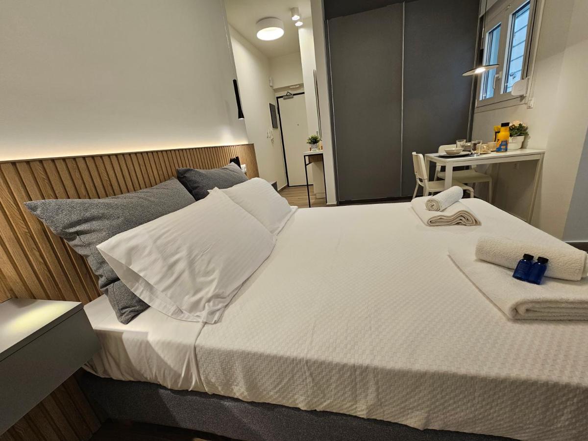 Platon Stylish Apartment أثينا المظهر الخارجي الصورة