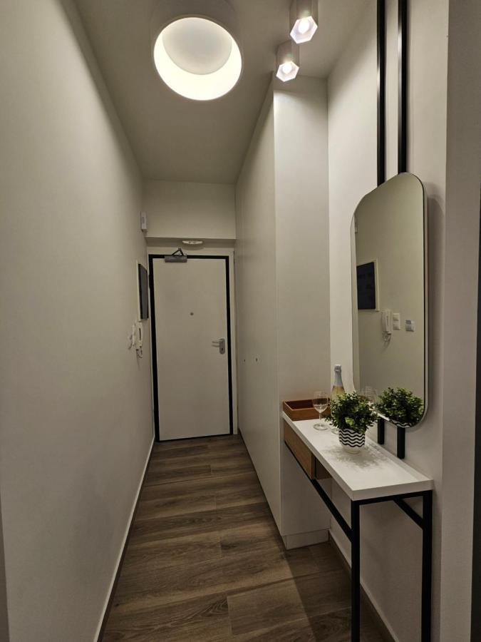 Platon Stylish Apartment أثينا المظهر الخارجي الصورة